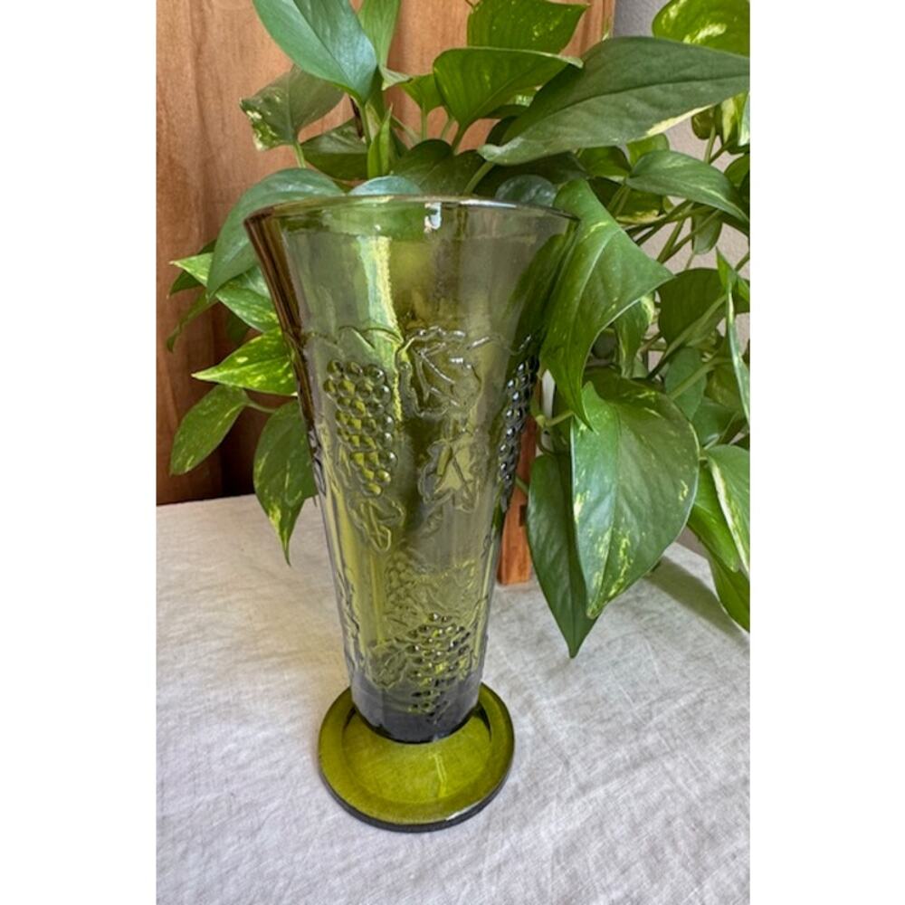 Vintage Anchor Hocking Green Glass Vase